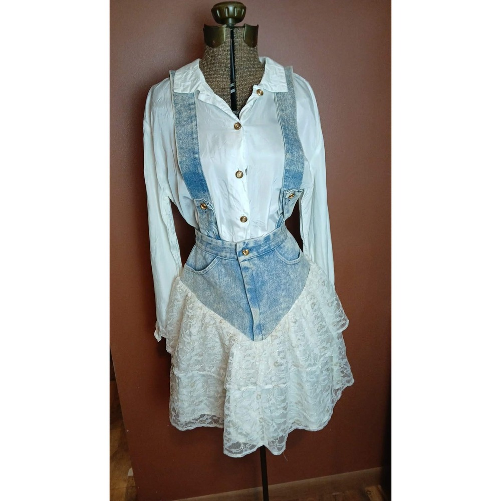 Vintage Jackie O Surf and Turf Acid Wash Denim Lace Suspender Skirt Blouse Set 7